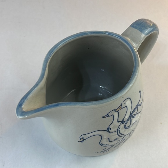 Louisville Stoneware Gaggle of Geese Pottery Pitcher - Picture 10 of 15